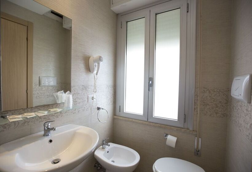 スタンダードシングルルーム, Impero