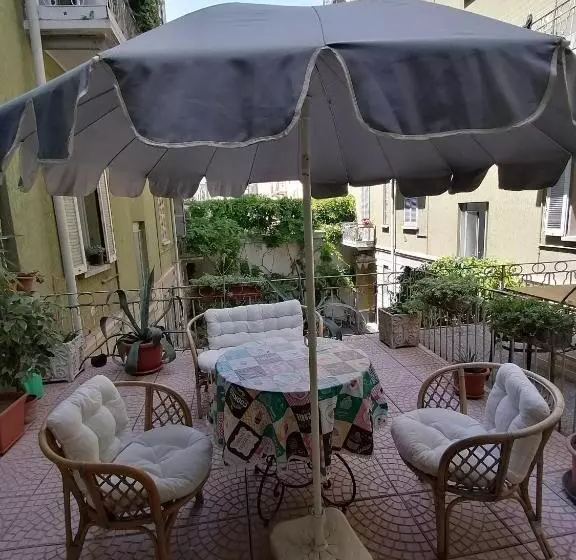 اتاق یک تخته با تراس, Isola Bi