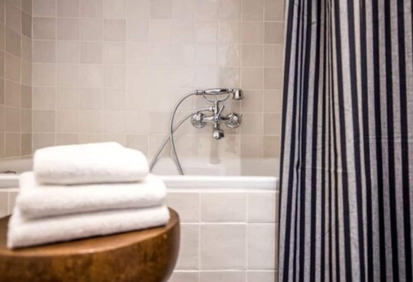 غرفة قياسية, Le Sud