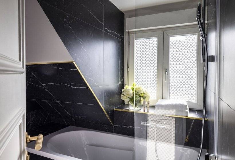 ジュニアスイート, Louis Ii