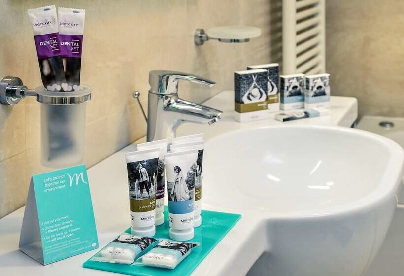 اتاق سوپریور با چشم‌انداز جانبی دریا, Mercure Hotel Rimini Artis