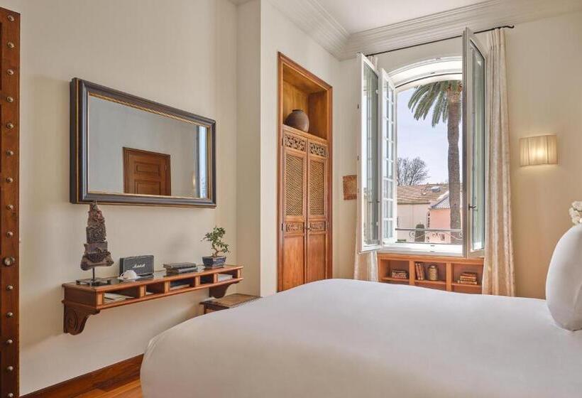 חדר קלאסי עם נוף לבריכה, Airelles Pan Dei Palais