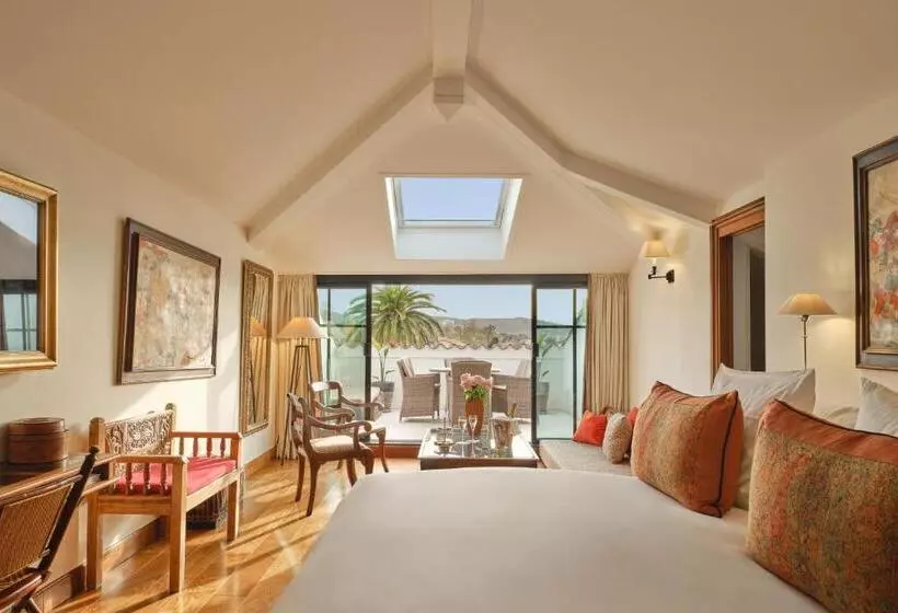 Suite with Terrace, Airelles Pan Dei Palais