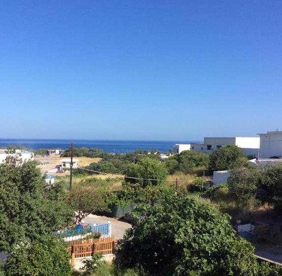 オーシャンビュースタンダードルーム, Panorama Genadi