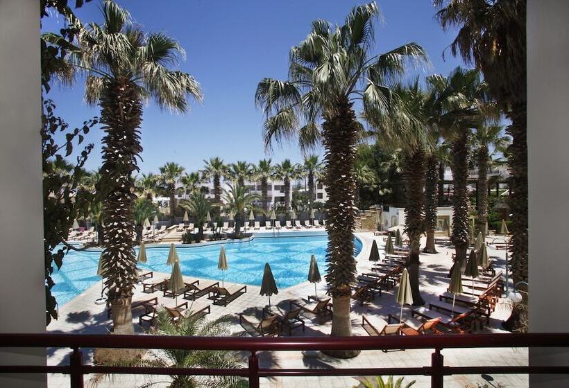 غرفة قياسية مطلّة علي حمام السباحة, Rethymno Palace