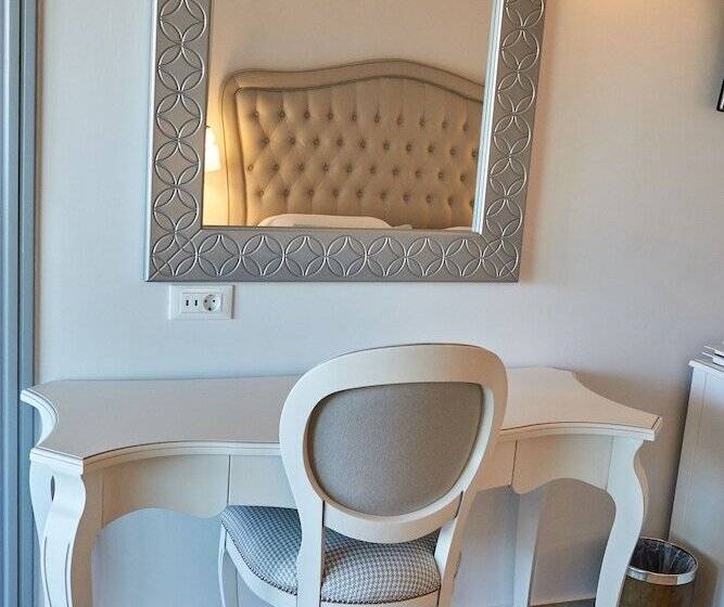 غرفة قياسية مطلّة علي البحر, Rethymno Palace