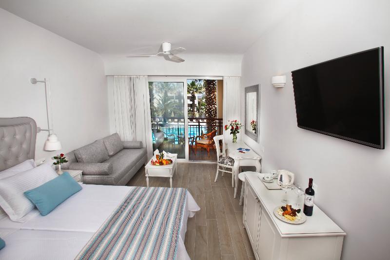 غرفة قياسية مطلّة علي حمام السباحة, Rethymno Palace