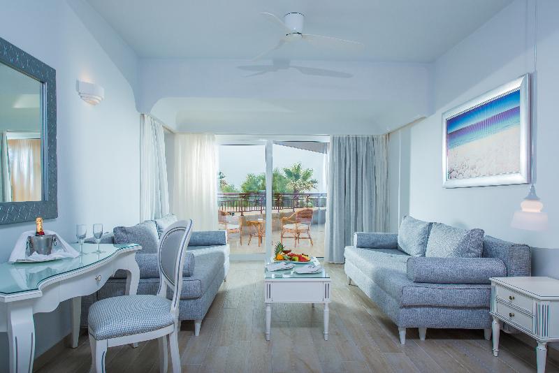 غرفة قياسية مطلّة علي حمام السباحة, Rethymno Palace