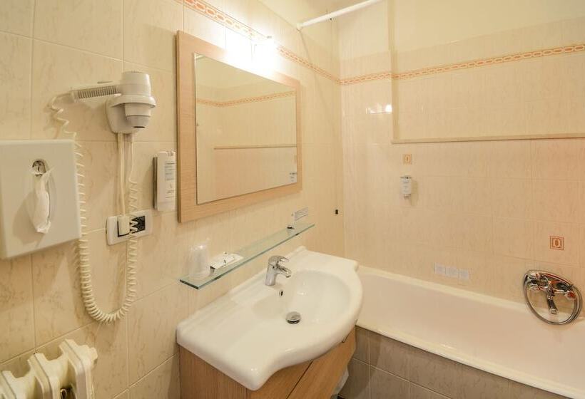 Номер Стандарт Трехместный, Suisse