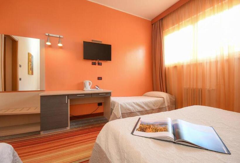 Четырехместный Номер Стандарт, Suisse