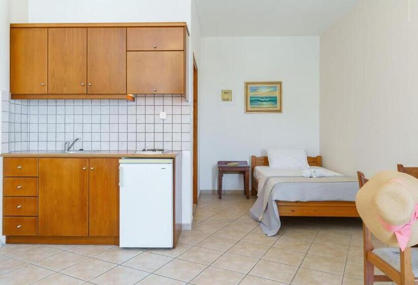 شقة عائلية مطلة على البحر, Sunrise Suites & Apartments