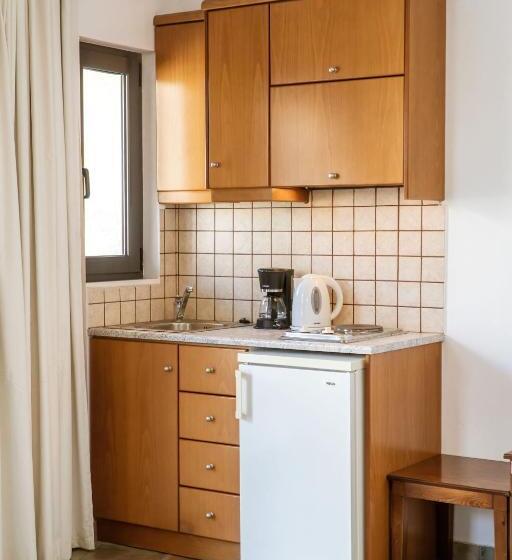 Comfort studio with sea view, Sunrise Suites & Apartments