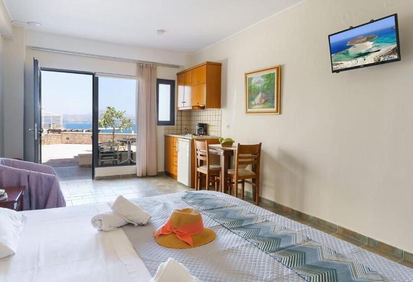 استوديو كمفورت مطل على البحر, Sunrise Suites & Apartments