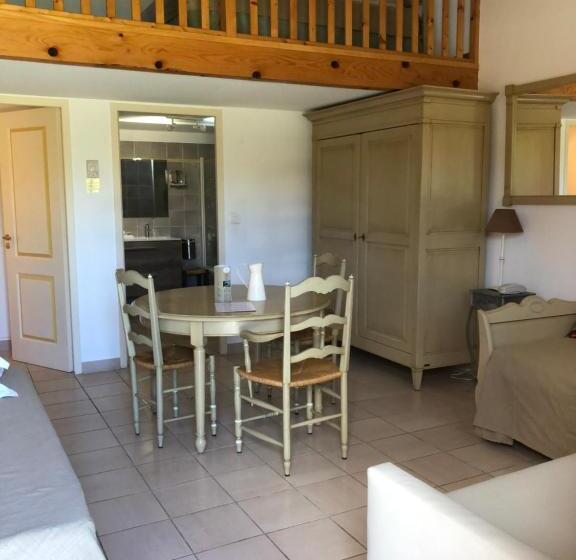 패밀리 룸, Terriciae Maussane