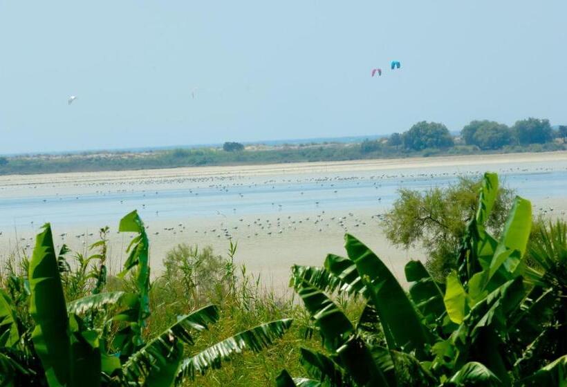 اتاق استاندارد با چشمانداز دریاچه, Tigaki S Star