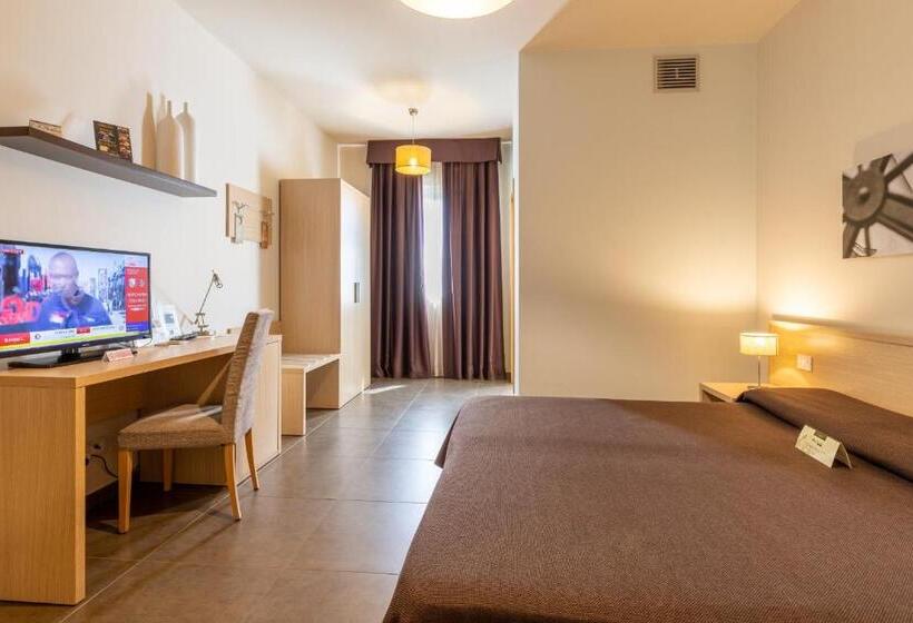 Номер Стандарт, Torre Del Sud