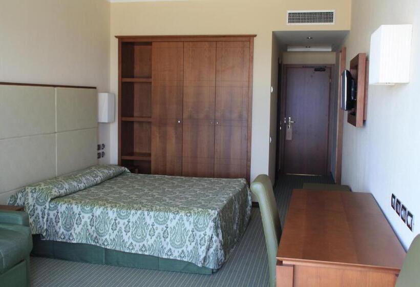 חדר סטנדרט לארבעה, Villaggio Club Altalia