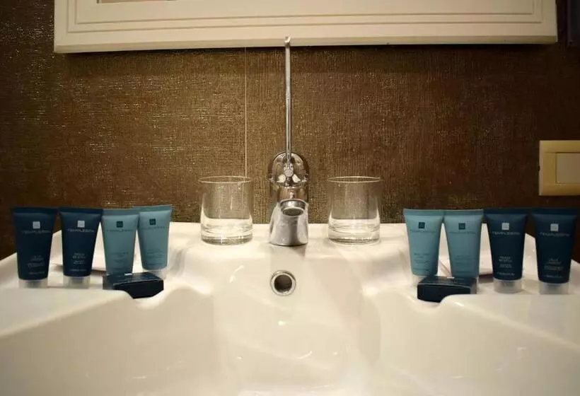 身障者適用キングサイズベッドルーム, Grand Novi Vinodolski Resort