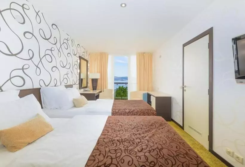 海の見えるダブルベッドスタンダードルーム, Grand Novi Vinodolski Resort
