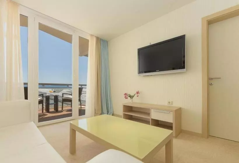 キングサイズベッドのジュニアスイート, Grand Novi Vinodolski Resort