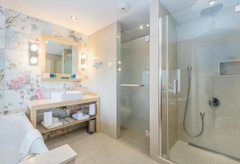 سوئیت جونیور با تخت بزرگ, Grand Novi Vinodolski Resort