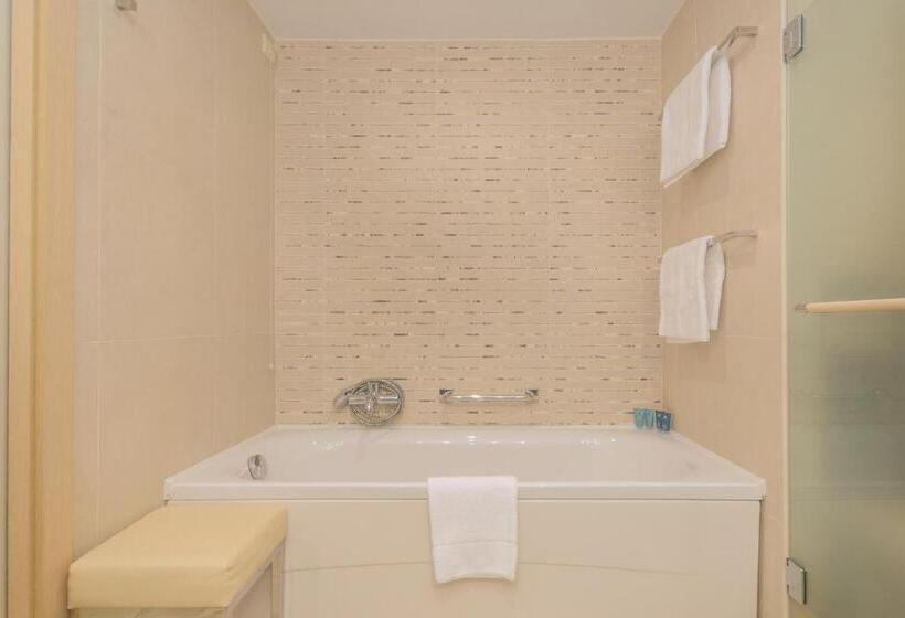 Полулюкс, Grand Novi Vinodolski Resort