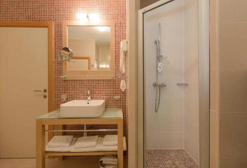 Апартаменты Deluxe 3 Спальни, Grand Novi Vinodolski Resort