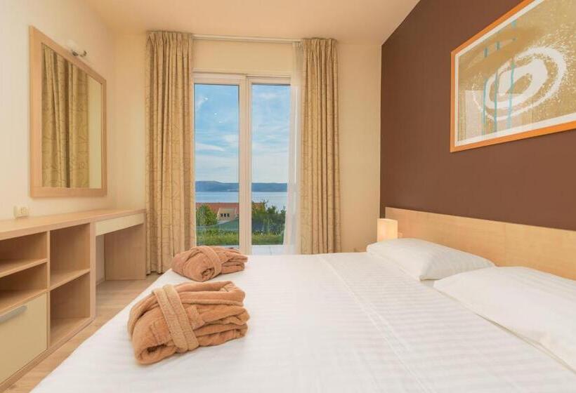 Апартаменты Deluxe 3 Спальни, Grand Novi Vinodolski Resort