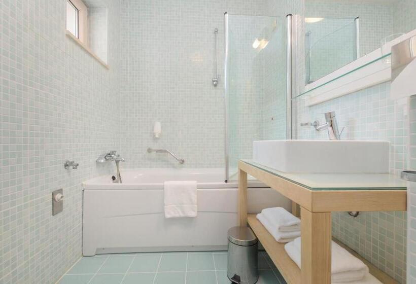 2 Bedroom Premium Apartment Sea View, Grand Novi Vinodolski Resort