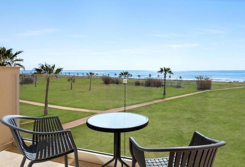 Классический Номер Вид на Море, Ramada Hotel & Suites By Wyndham Ayia Napa