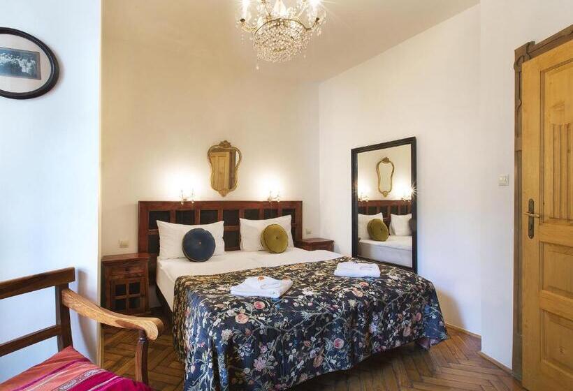 شقة غرفة واحدة, Antique Apartments Plac Szczepański