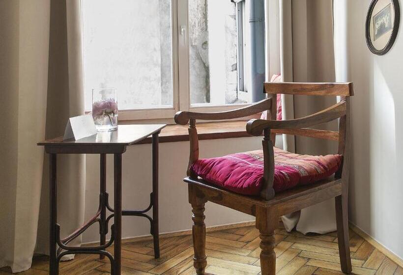 شقة غرفة واحدة, Antique Apartments Plac Szczepański