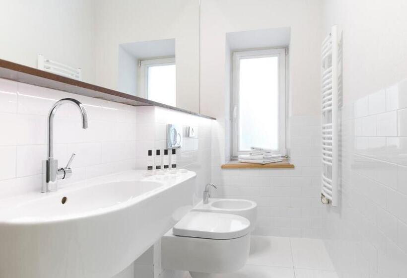 شقة غرفتين, Antique Apartments Plac Szczepański