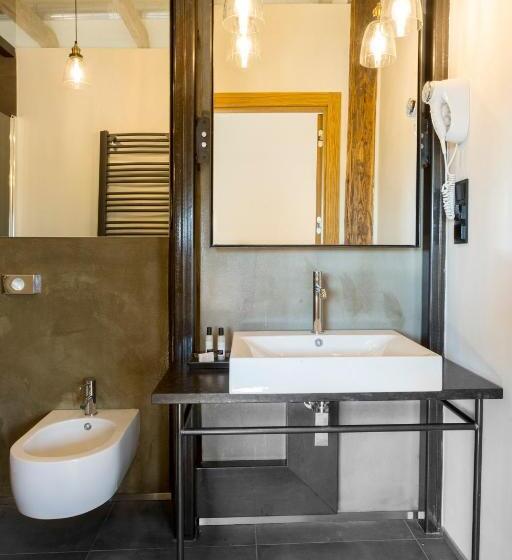 إستوديو قياسى, Antique Apartments Plac Szczepański