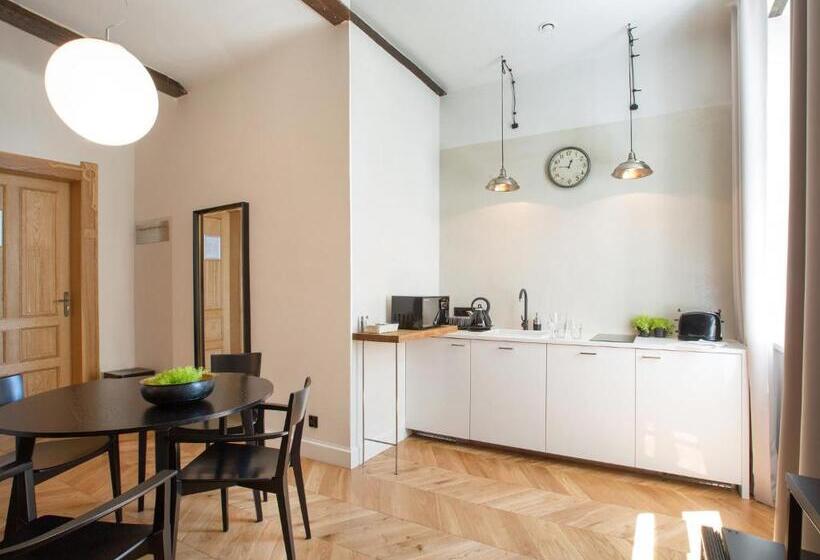 شقة غرفة واحدة, Antique Apartments Plac Szczepański