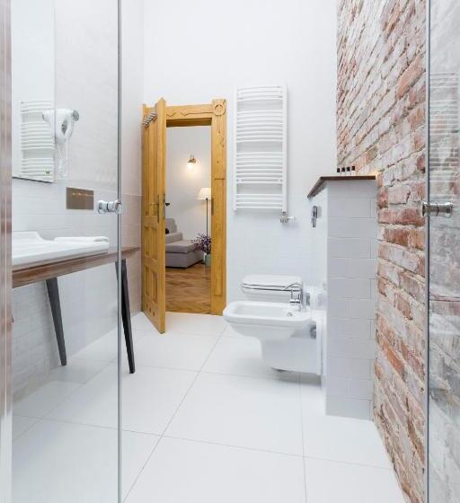 شقة غرفتين, Antique Apartments Plac Szczepański