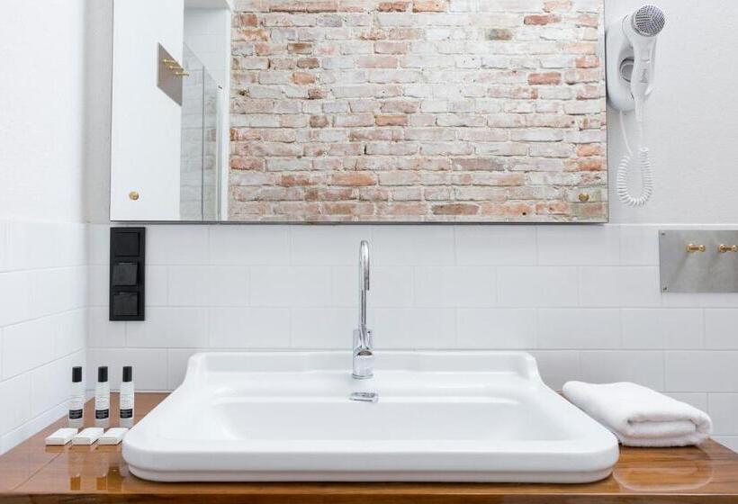 شقة غرفتين, Antique Apartments Plac Szczepański