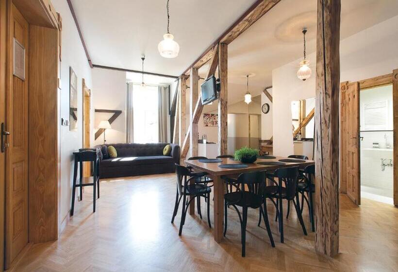 شقة 4 غرف, Antique Apartments Plac Szczepański