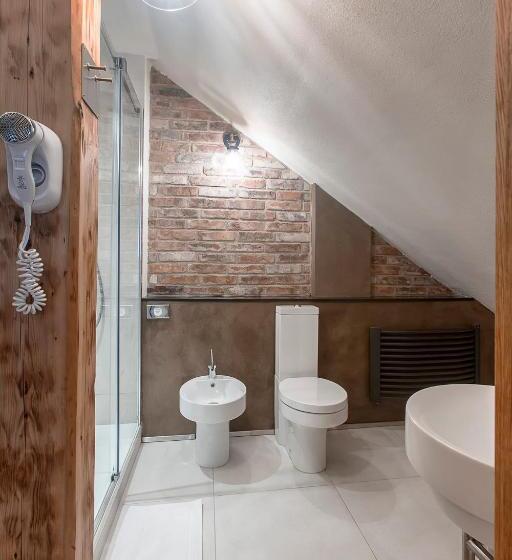 إستوديو قياسى, Antique Apartments Plac Szczepański