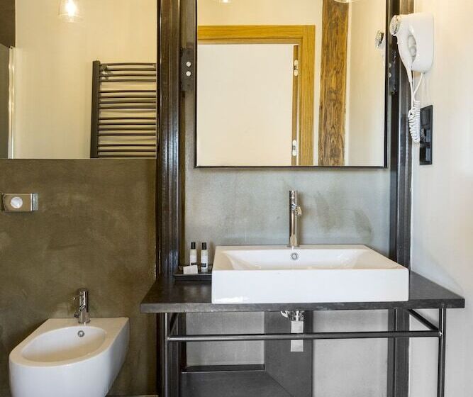 إستوديو قياسى, Antique Apartments Plac Szczepański