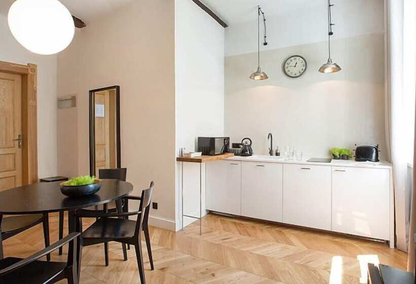 شقة غرفة واحدة, Antique Apartments Plac Szczepański