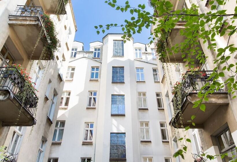 شقة غرفتين, Antique Apartments Plac Szczepański