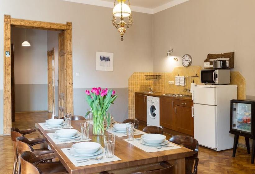 شقة 4 غرف, Antique Apartments Plac Szczepański