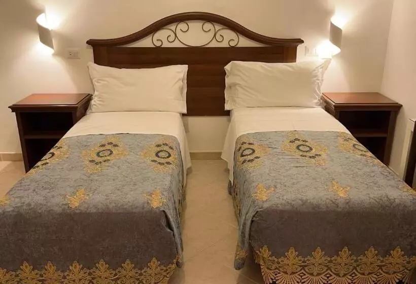اتاق استاندارد سه نفره, Hostel Cosmos