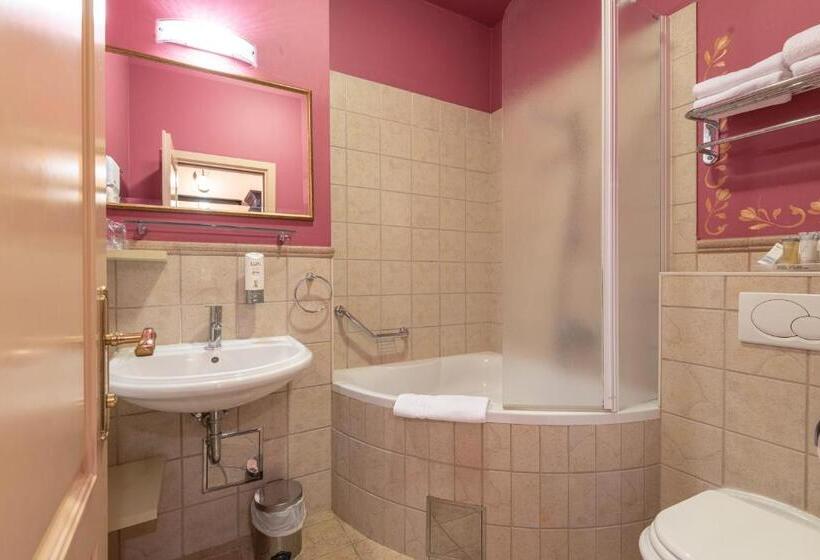 اتاق استاندارد, Boutique Hotel Villa Pattiera