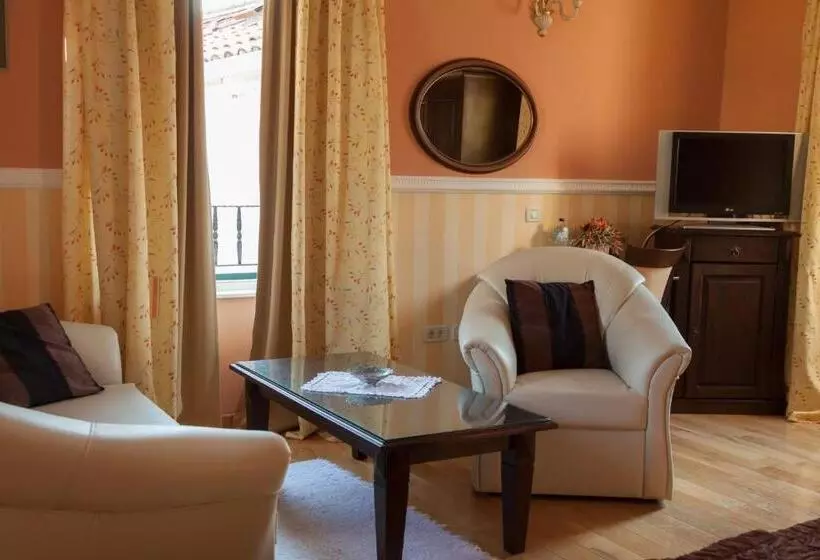 اتاق لوکس, Boutique Hotel Villa Pattiera
