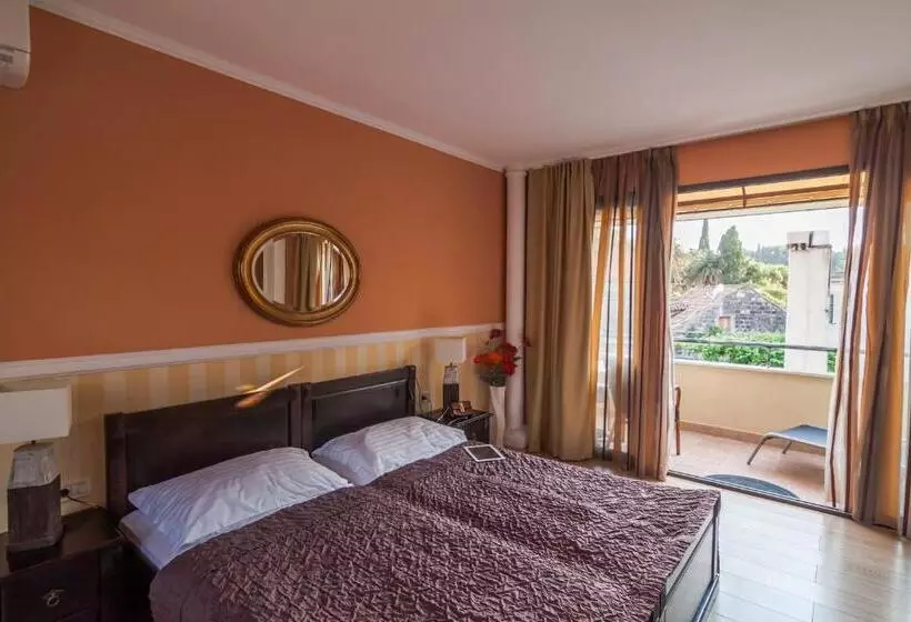 اتاق خانوادگی, Boutique Hotel Villa Pattiera