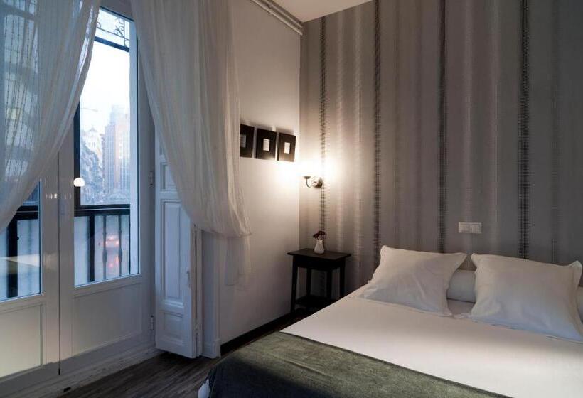 سوییت, Hostal Gala Madrid