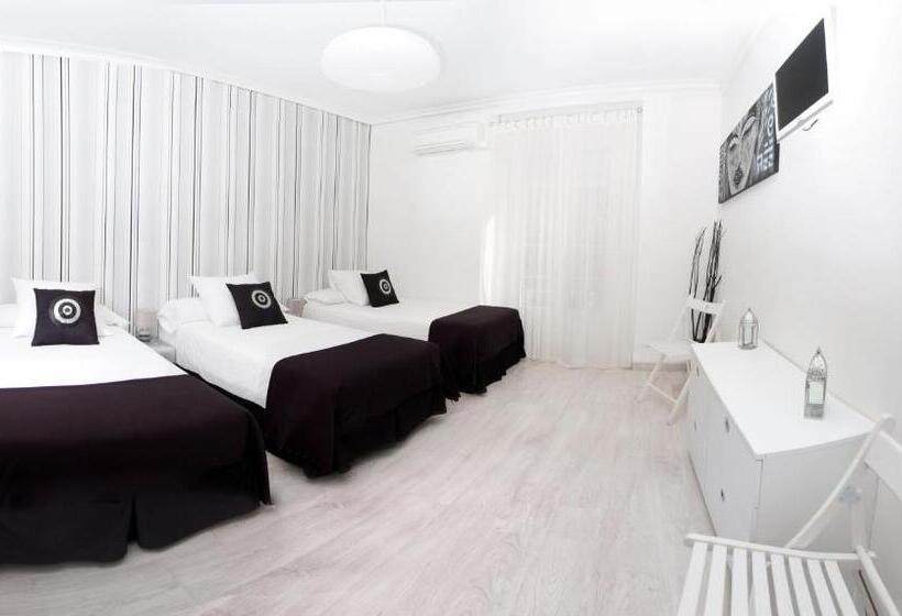 اتاق خانوادگی, Hostal Gala Madrid