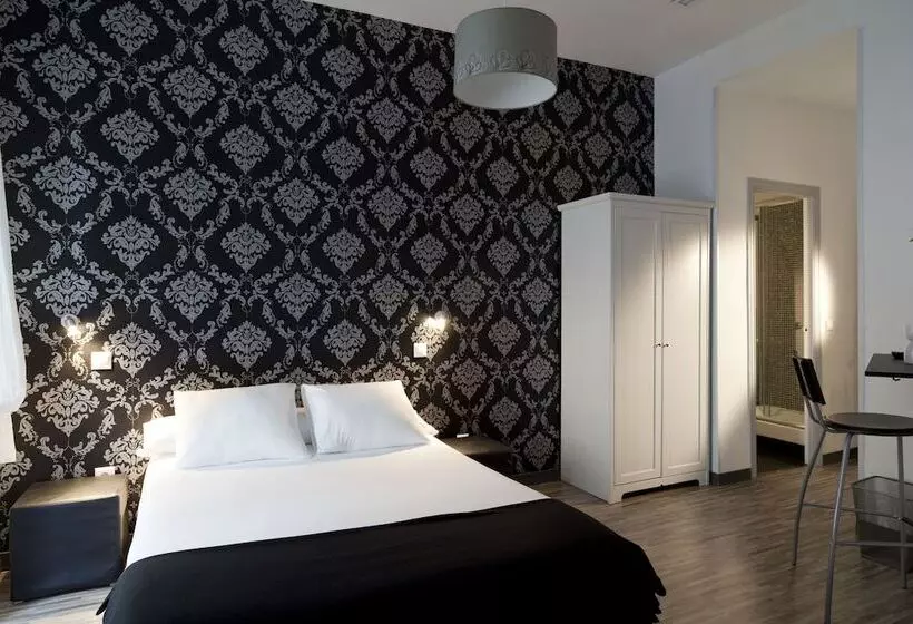سوییت, Hostal Gala Madrid